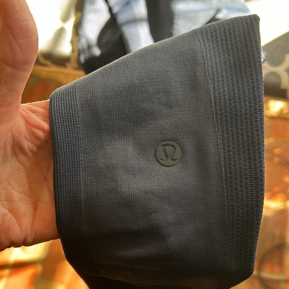 Lululemon Zone In Tight sz6 - Picture 9 of 13